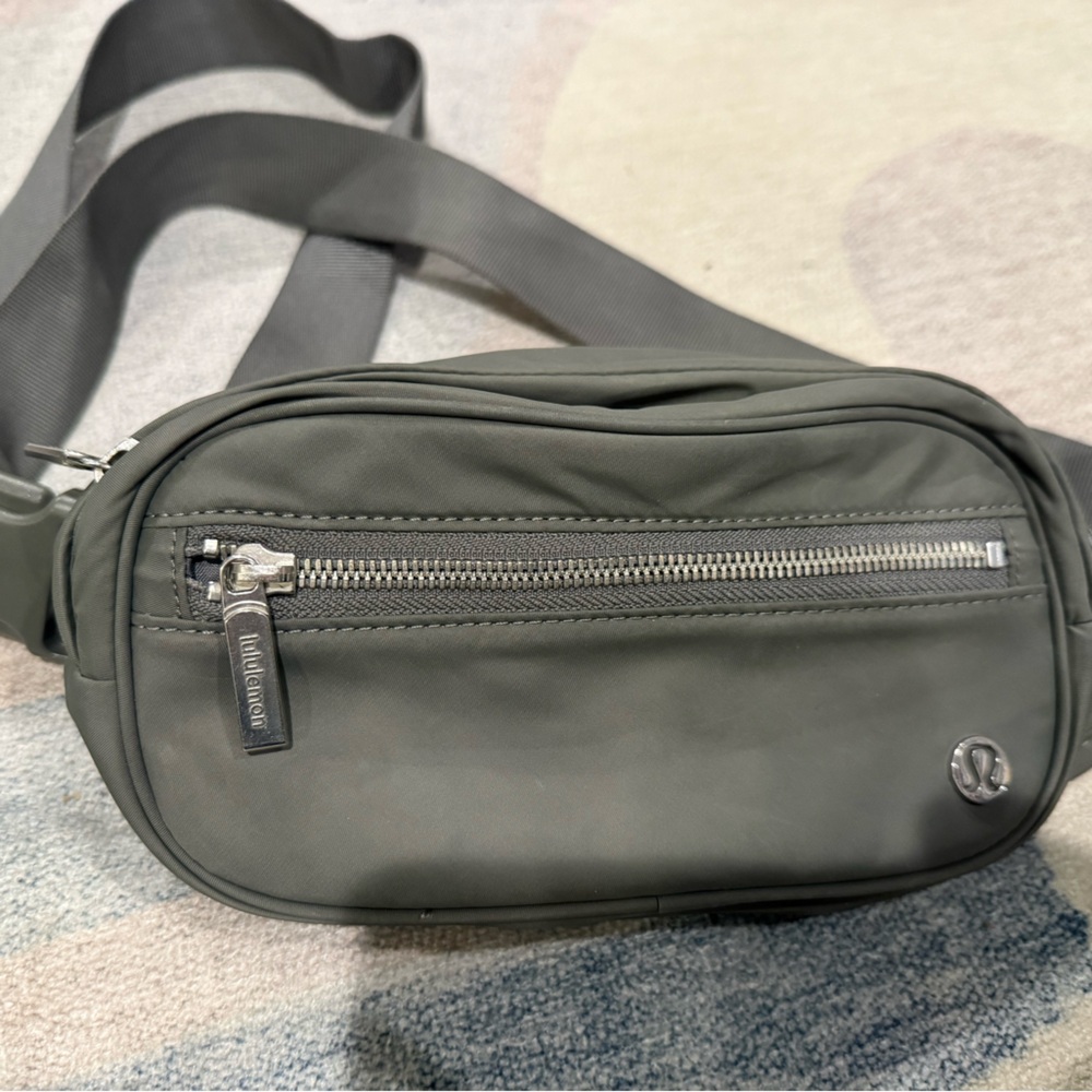 lululemon athletica Belt Bag